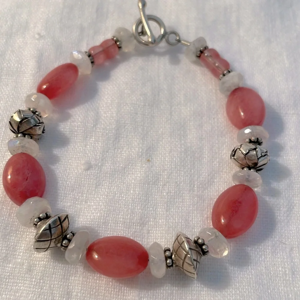 Cherry quartz, moon stone and Thai Silver bracelet - Picture 1 of 3